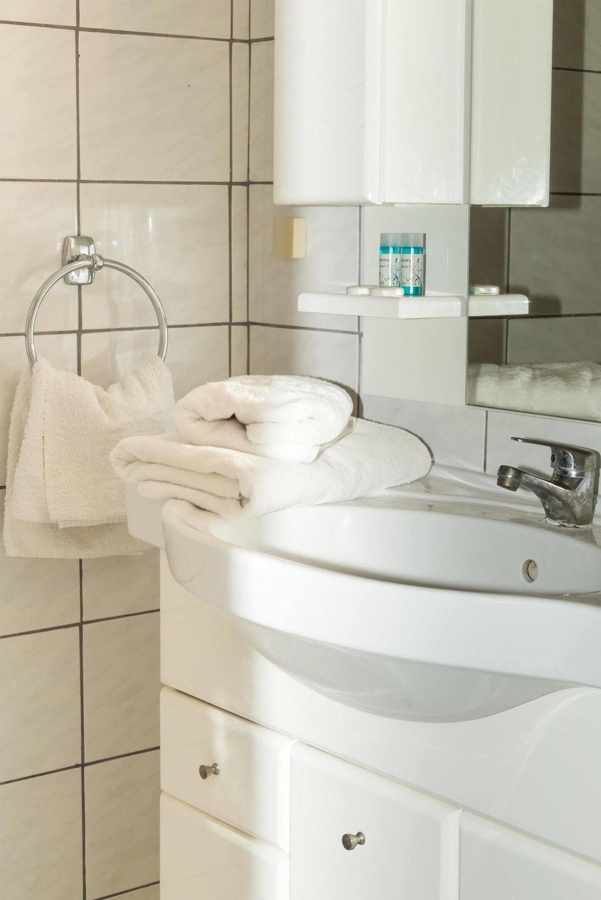 לגוניסי Hotel Vergina מראה חיצוני תמונה